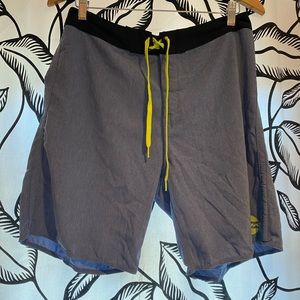 Billabong boardshorts